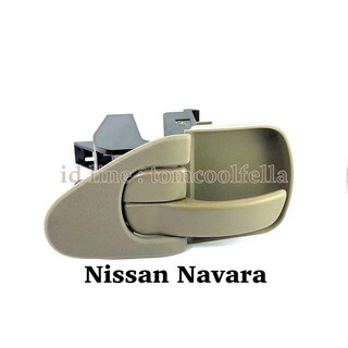มือเปิดประตูด้านใน Nissan Navara