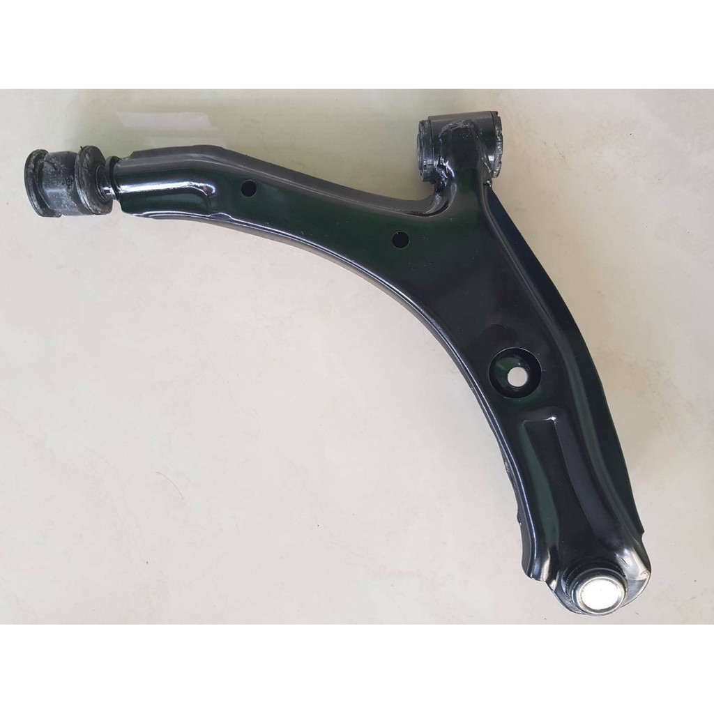 ปีกนกล่าง+ลูกหมาก+บู๊ช HONDA  CITY ปี1995-2000  ข้างLH(ซ้าย)  ไต้หวัน  ตัวละ980บาท