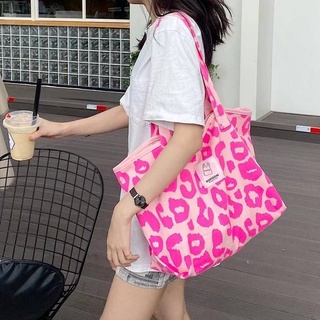 🍭กระเป๋าผ้า new ver. Pink Leopard bag🌺จี๊ดตัวแม่ แซ่บๆเผ็ชๆต้องยกให้รุ่นนี้เลย สีน่ารักมากก ใบใหญ่ใส่ของได้เยอะ