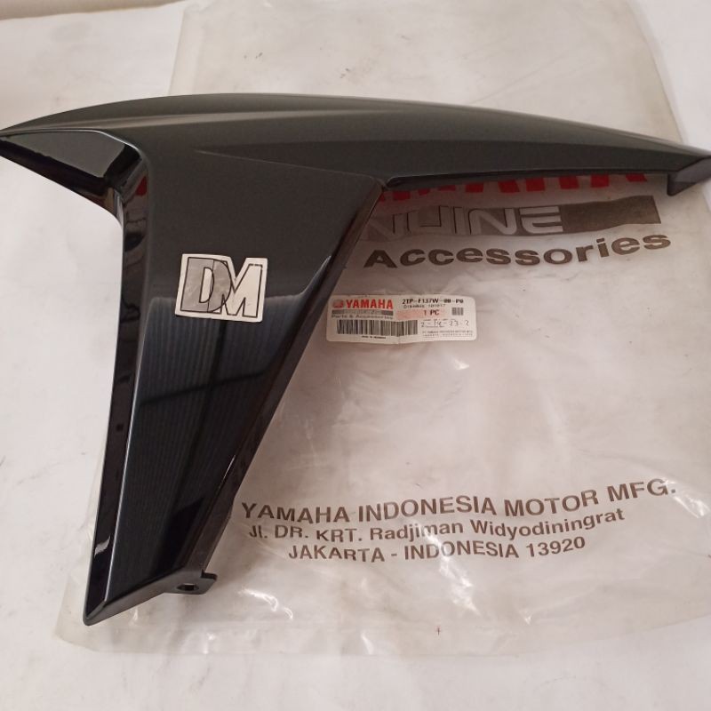 ตักน้ําปีกซ้ายและขวาสําหรับ Vixion ใหม่ NVA สีดํา 2TP-F137W-00-P0 2TP-F137X-00-P0 ของแท้ Yamaha