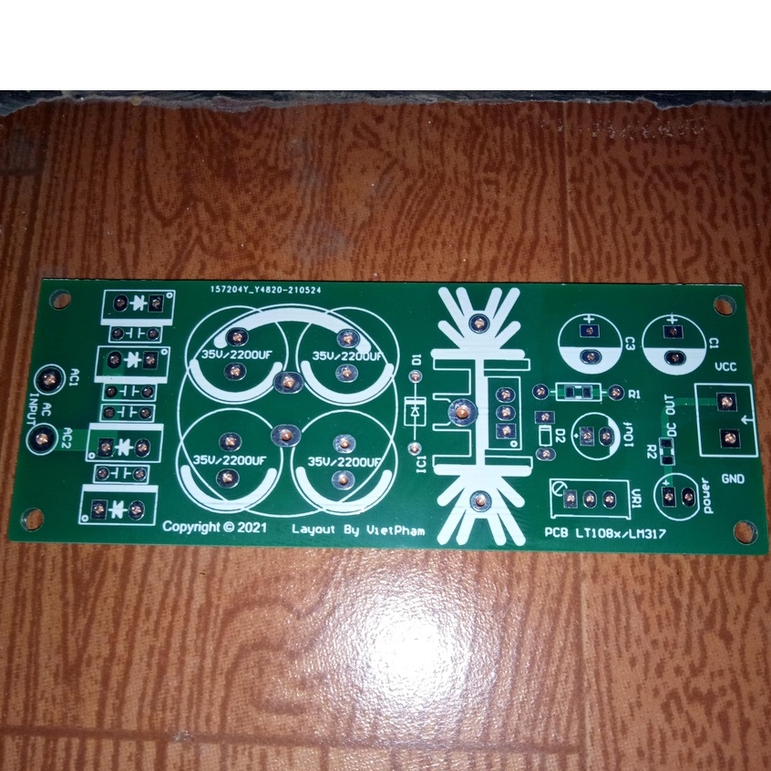 ตัวกันโคลงแรงดันไฟเดี่ยว PCB ใช้ LM317, LT1085