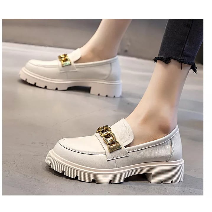 4.4 รองเท้าโลฟเฟอร์ DOCMART FASHION Chain BEIGE RB 02