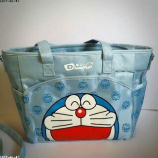 กระเป๋าสะพาย ใบใหญ่ สำหรับใส่ขวดนม ลาย โดเรม่อน Doraemon ขนาด 13.5x13x6 นิ้ว แถมผ้ารองพลาสติกให้ด้วยคะ