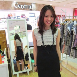 เดรสพื้นดำ สองชั้น