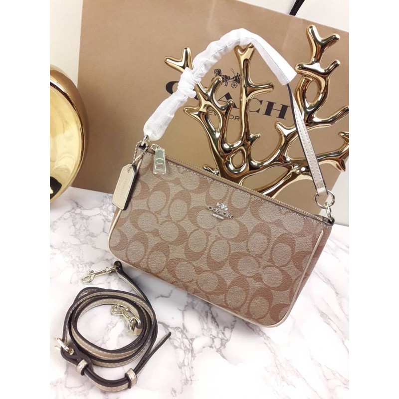 COACH  F58321 MESSICO TOP HANDLE POUCH IN SIGNATURE 🔻SIZE : 8 3/4 " (L) x 5 "(H) x 3 1/4" (W) 🔻COLOR