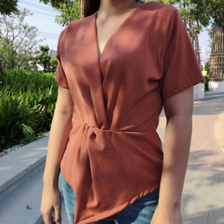 เสื้อคอวีแฟชั่น สีส้มอิ