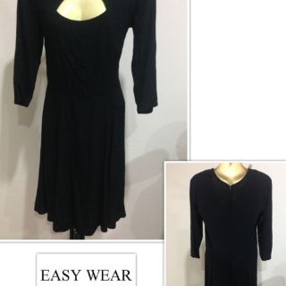 Easy Wear Dress​   แขนสามส่วน​เว้าหน้าอก​ ซิปหลัง​ Size.XS-S​  อก​32-34