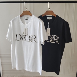 เสื้อยืดโอเวอร์ไซส์เสื้อยืดแขนสั้น คอกลม ผ้าฝ้าย พิมพ์ลาย D i or TagS-3XL