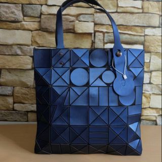 ราคา450บาท
BAO BAO ISSEY MIYAKE งานสวย ทรง A4 หนังด้านลายสายฟ้า 6x6 สามารถปรับสายได้ 2 ระดับ ด้านในมีช่อง