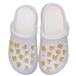 CROCS เครื่องประดับ เข็มกลัดโลหะ รูปตัวอักษร Jibitz ประดับเพชรคริสตัล แฟชั่นสําหรับผู้หญิง