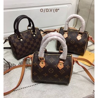 กระเป๋า Lv ทรงหมอน 6"