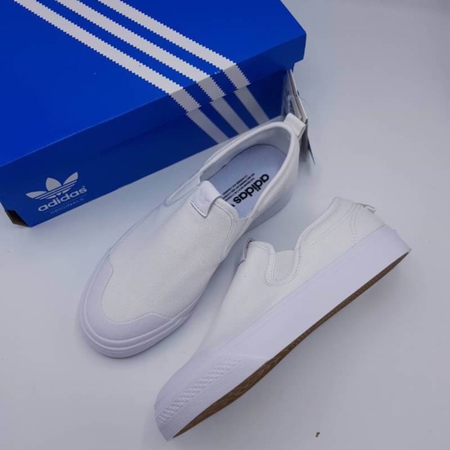 Adidas Nizza Slip on W สีขาว แท้ 💯%