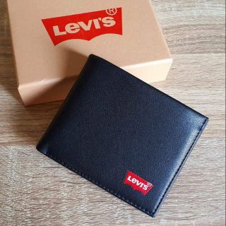 Levis wallet กระเป๋าสตางค์ใบสั้นผู้ชาย สีดำโลโก้แดง