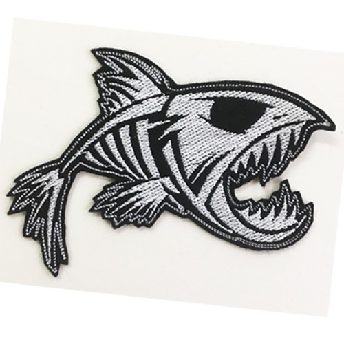 แพทปักลายปิรันย่า เท่ ดุดัน รีดติดเสื้อผ้าได้เลย