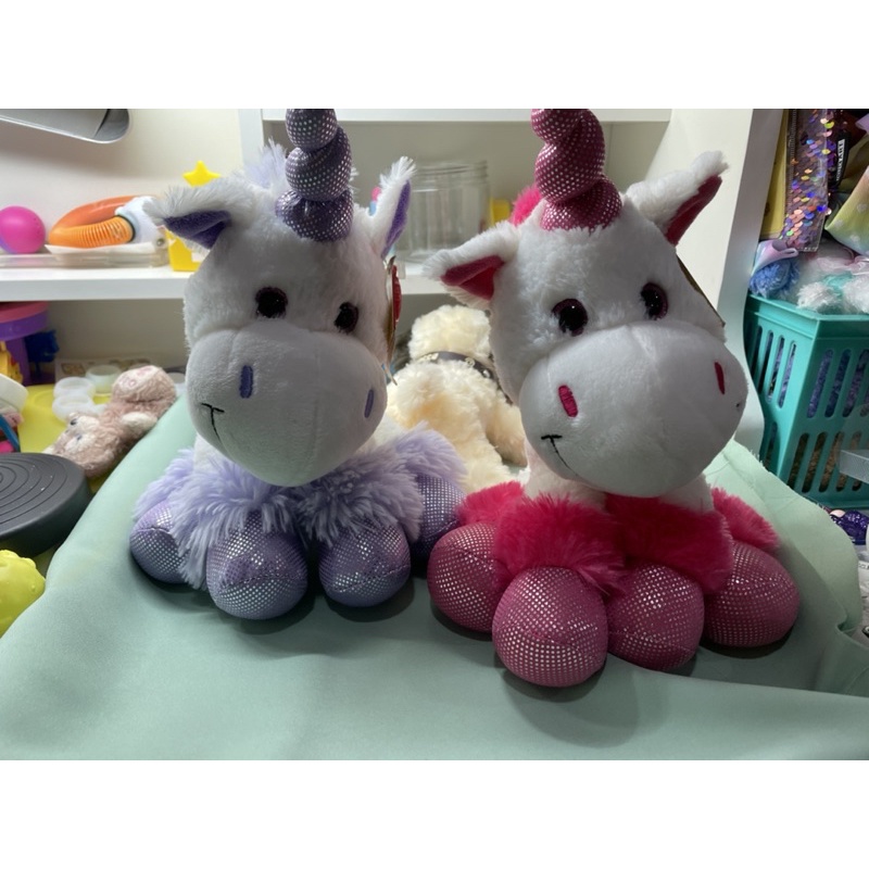 ตุ๊กตา unicorns ของ anee park