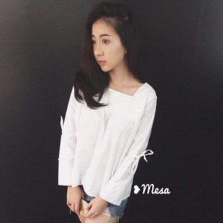 แขนยาวคอเหลือง ขายดีมากก