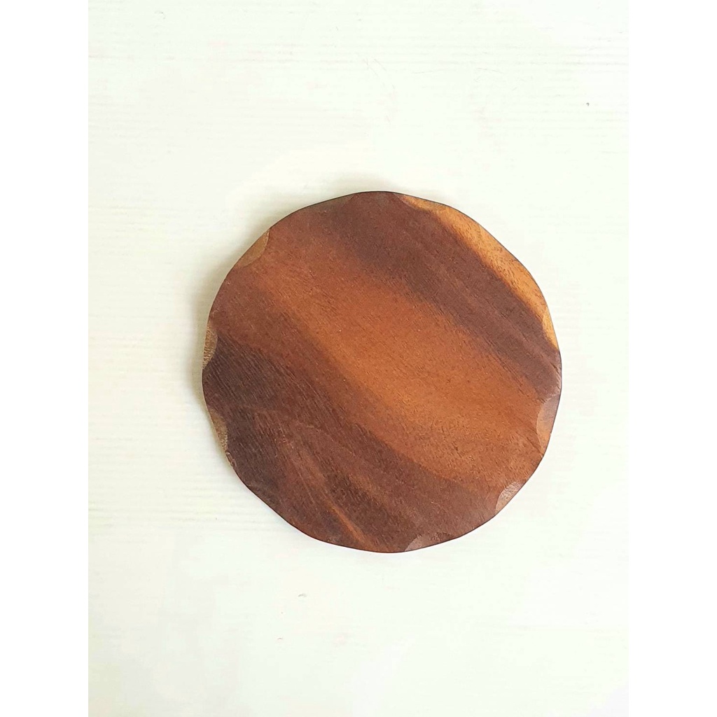 เขียง เขียงไม้ ถาดไม้ ถาดขนม ถาดเค้ก ขอบหยัก จากไม้อะคาเซีย ⌀ 22x1cm - รูปที่ 3