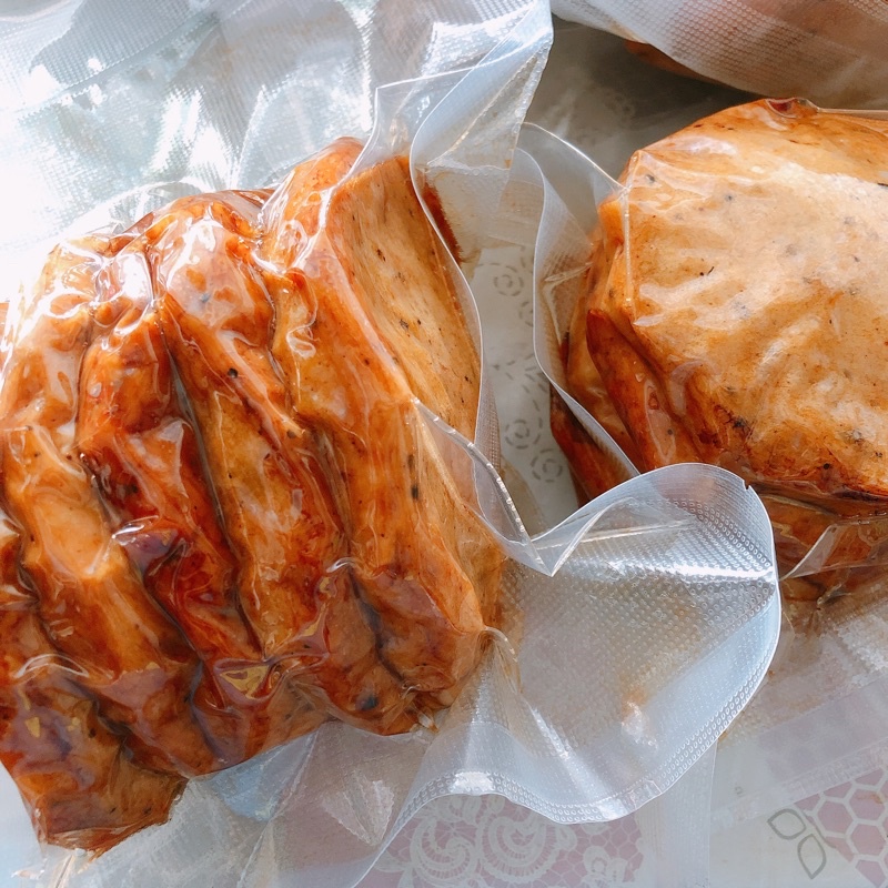 🐷 หมูยอทอด / หมูยอทอดใส่ผักชีลาว / แจ่วบอง นครพนม ฉ่ำๆ เจ้าดัง (แพค4แผ่น) หมูยอแผ่น ❤️‍🔥อ่านรายละเอียดก่อนสั่งซื้อ