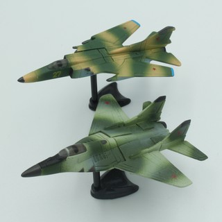 กาชาปอง เครื่องบินจำลอง MiG-23/27 Flogger และ MiG29 Fulcrum (พลาสติก)