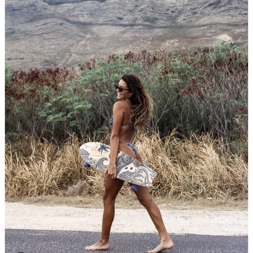 เซิร์ฟ   สเก็ตบอร์ด   พร้อมส่ง  🔥ถูกและดี ฟิว Truck เป็นระบบบุชชิ่งคล้ายกับ Truck Carver C