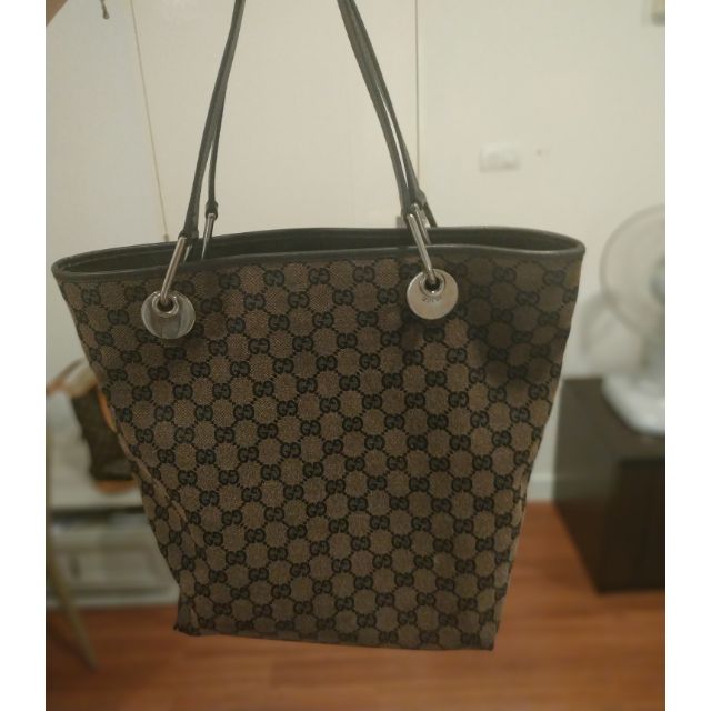 กระเป๋า Gucci Classic monogram tote bag