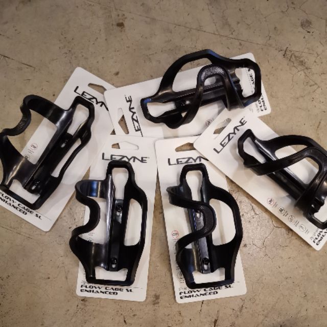 ขากระติก LEZYNE แบบดึงข้าง