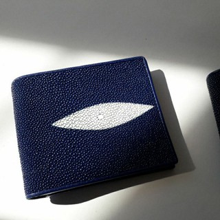 Stingray  wallet  กระเป๋าหนังปลากระเบนแท้ สีนำเงินฝีมือ