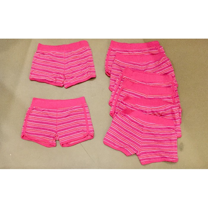 เสื้อยืดสีชมพู Old Navy