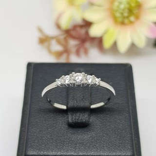 Memorine Jewelry แหวนเงินแท้ 925 ฝังเพชรสวิส (CZ) : ONLR483