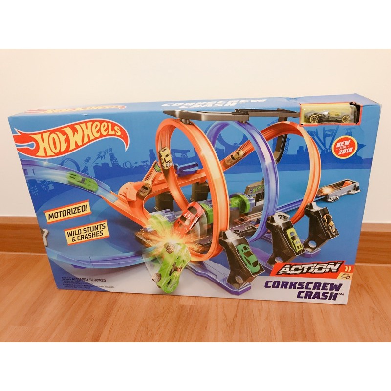 hot wheels corkscrew crash track with motorized boosters