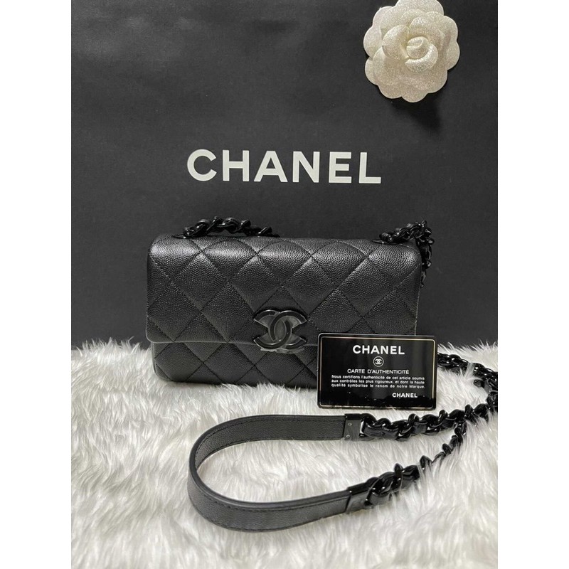New : Chanel mini 8" caviar so black holo 30
