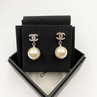 New Chanel earrings มุกห้อย