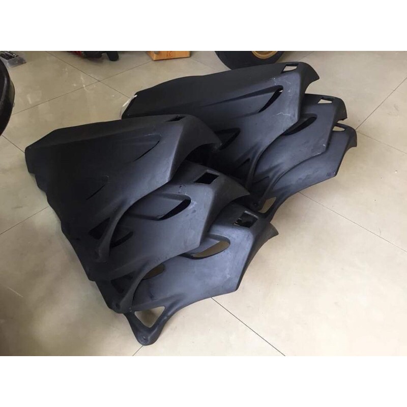 อกล่างแต่ง Z800/Z900 สีดำด่าน พร้อมขายึด