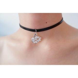 Choker สร้อยโชคเกอร์สายหนังสีดำ จี้รูปหง Swan Crystal Charm Choker