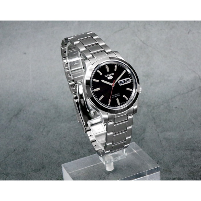 นาฬิกาผู้ชาย SEIKO 5 Sports รุ่น SNK795K1 ระบบ Automatic สายแสตนเลส หน้าปัดดำ สินค้าของแท้ ประกันศูนย์ Seiko 1 ปี