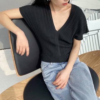 [พร้อมส่ง]Spain order:Black Color V neck Ice Silk Sweater Short Sleeve Sweaterเสื้อสเวตเตอร์ถักแขนสั้น