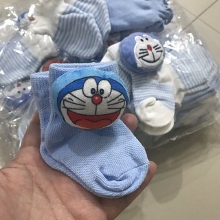 Baby doraemon เซ็ต 4 คู่ ถุงเท้าสุดคิ้ว 2 คู่ + ถุงมือ 2 คู่