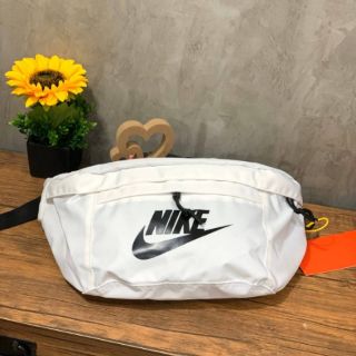 📮@799.-🔥🔥SUMMER SALE (ลดอีก 7 %)🔥🔥💯Nike Tech hip pack กระเป๋าคาดเอว