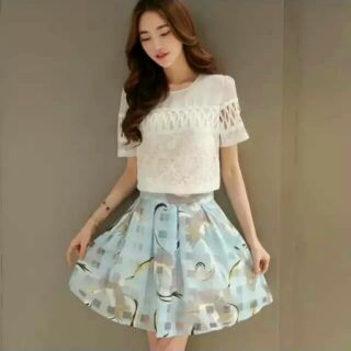 เสื้อลูกไม้+กระโปรง