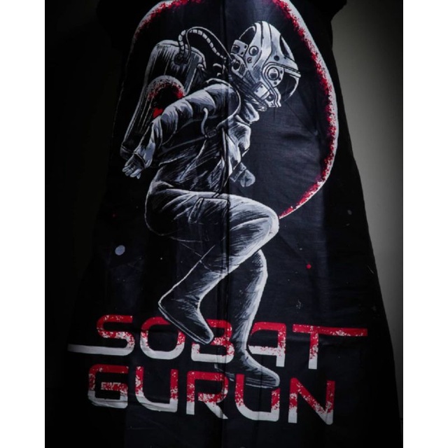 โสร่ง Neil Armstrong Tretan Universe