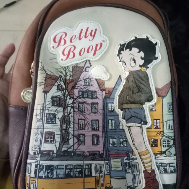 กระเป๋าเป้ Betty Boop