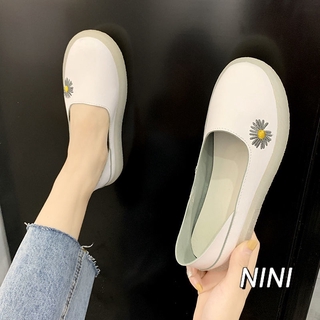 Nini35-43 Code รองเท้าลําลองสวมหุ้มข้อแฟชั่นสําหรับสตรีสีขาวขนาดใหญ่