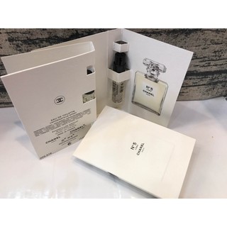 Chanel No. 5 L’Eau ขนาดทดลอง 2ml. . น้ำหอมสุดคลาสสิกที่ถูกปรับแต่งเพื่อสาวชาเนลยุคใหม่