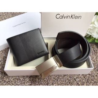 Calvin Klein Leather Belt &amp; Wallet Set
Set กระเป๋าเงิน+เข็มขัด ซื้อ1ได้ถึง2ใบ! เซ็ตสุดคุ้ม!!