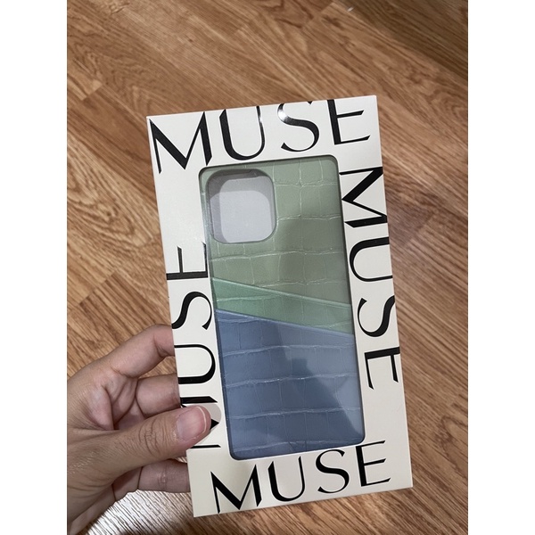 MUSE เคสไอโฟน12/12Pro Case iPhone 12/12Pro มือสองสภาพใหม่มาก