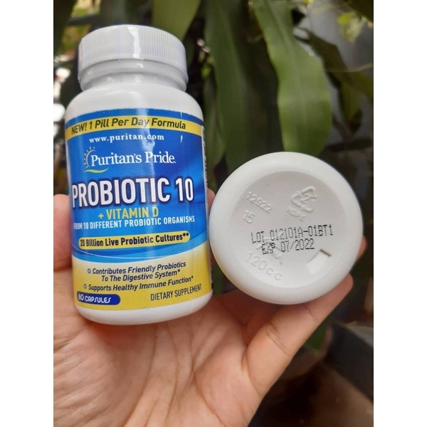 Puritan's Pride Probiotic 10 with Vitamin D / 60 Capsules [20 billion]