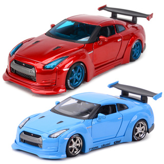 Maisto 1:24 Nissan 2009 GT-R รถหล่อแบบคงที่โมเดลของเล่นงรถยนต์านอดิเรกของสะสม