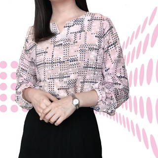 เสื้อครอปผ้าชีฟอง ลด 14% //Brand WEAR ARE YOU FROM - Collection Im from Dot-Line-Plane / Pink