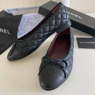 รอเท้าหุ้มส้น Chanel​