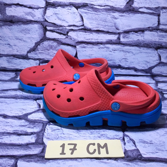 รองเท้าเด็กมือสอง crocs 17cm